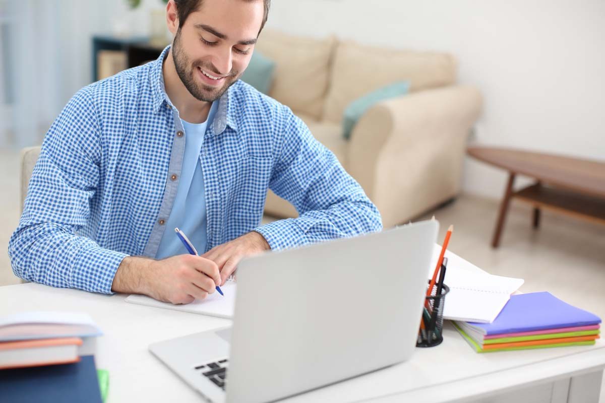 Student with laptop